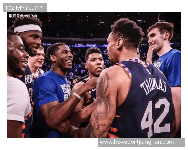 赫拉芬贝赫谈与柯蒂斯琼斯搭档默契期待球队延续良好状态 赫拉芬贝赫谈与柯蒂斯琼斯搭档默契期待球队延续良好状态