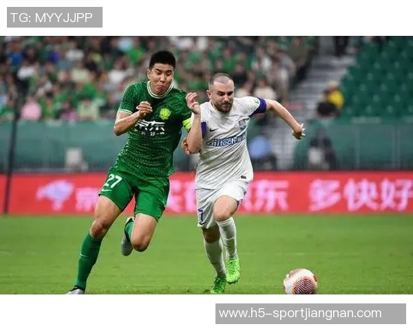 北京国安在教学赛中以2-1战胜天津津门虎展现强劲实力